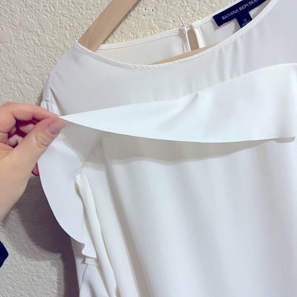 Banana republic woman blouse with ruffles and long sleeve size S - Picture 7 of 11